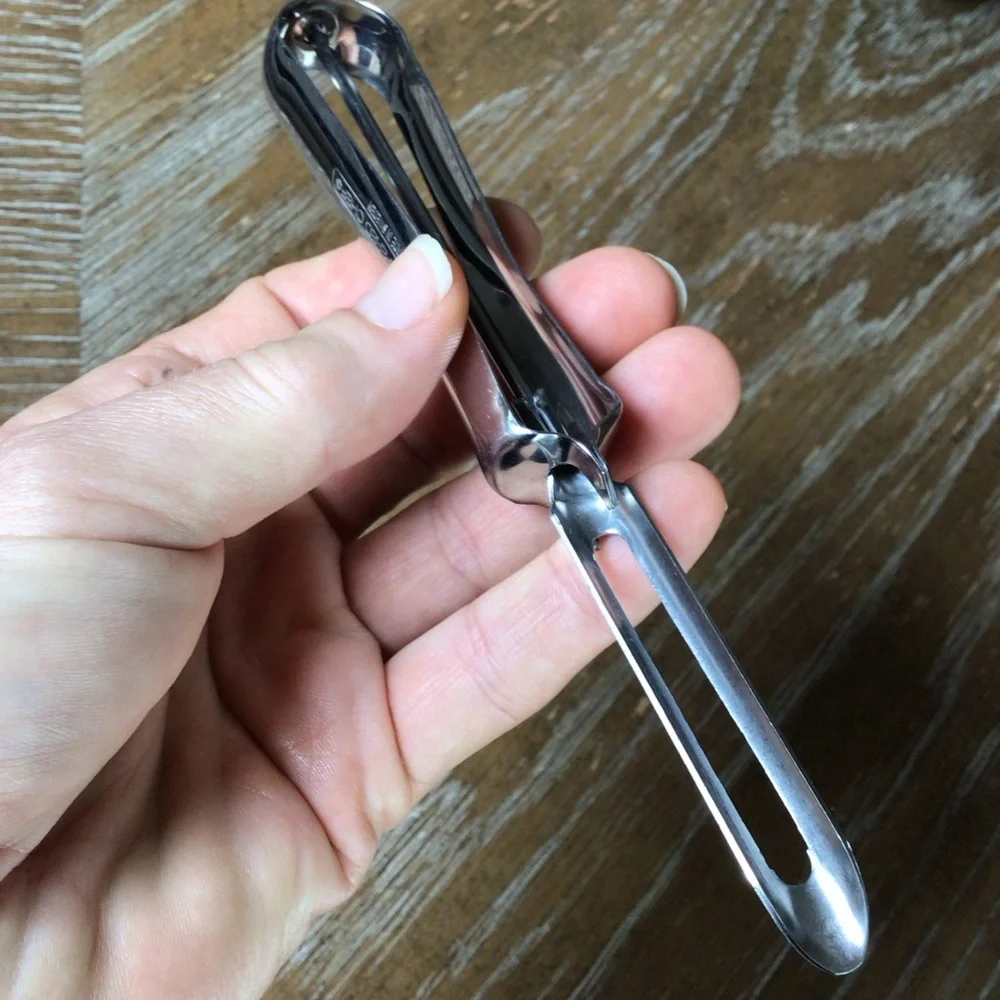 Vintage Pampered Chef #1050 Floating Blade Vegetable Potato Peeler Sweden 6.5”